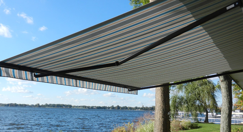 retractable sun awning