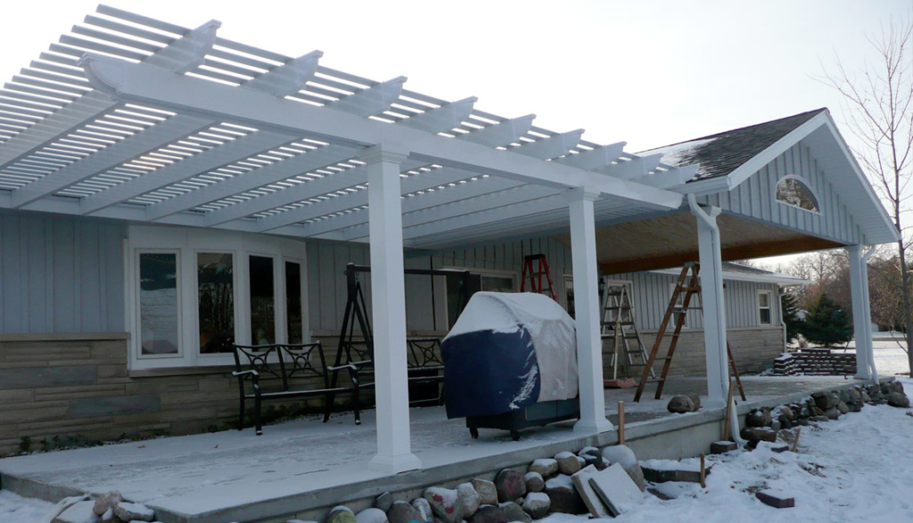 5 Creative Pergola Cover Ideas to Enjoy the Outdoor in the Winter - W.A ...