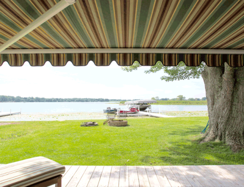 Fixed vs Retractable Awnings: Design, Durability, and Dollars